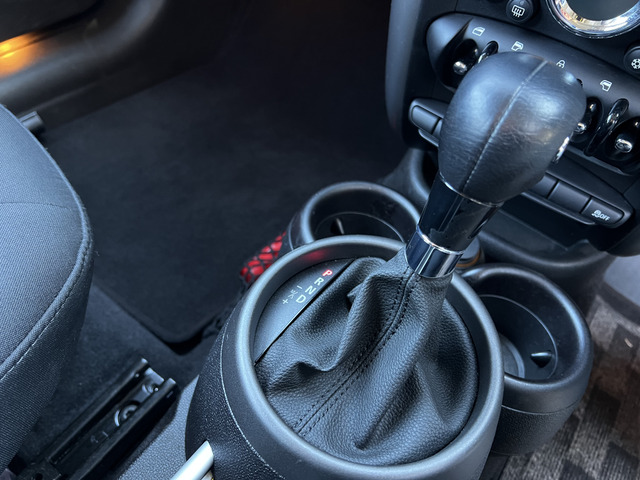 �݌Ɏ��q�͓X���ȊO�ɂ����ꂽ�ꏊ�ɂĕۊǂ��Ă���ꍇ���������܂��B�܂������H�����H��ɂ���ꍇ���������܂��B�����X�̍ۂɂ͈�x���d�b�ɂĂ��₢���킹���������B