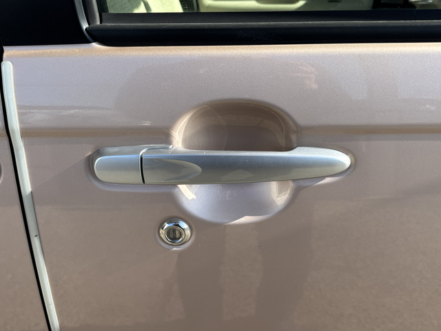 �y�x�����z���i�X�z���Ԃ������������܂��āA���ɗL�������܂��B�݌Ɏԗ��ɂȂ�܂��̂ŁA���񂲓s���̋X�������ɁA���ɗ��ĉ������B���X�\��������ƁA���ē����X���[�Y�ł��B