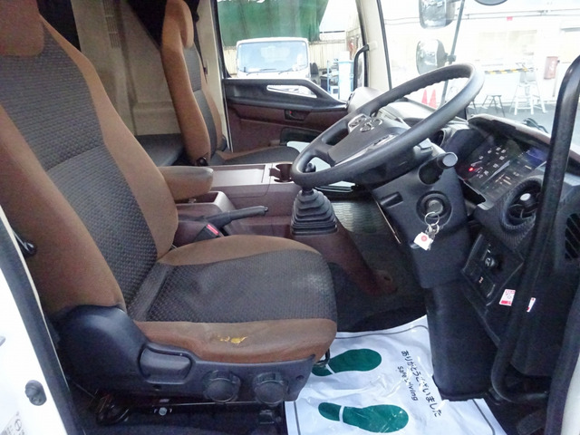 レンジャー冷蔵冷凍車