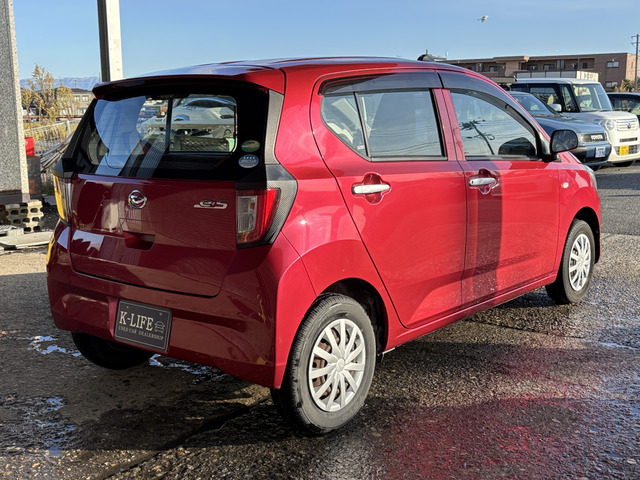 �y�x�����z���i�X�z���Ԃ������������܂��āA���ɗL�������܂��B�݌Ɏԗ��ɂȂ�܂��̂ŁA���񂲓s���̋X�������ɁA���ɗ��ĉ������B���X�\��������ƁA���ē����X���[�Y�ł��B