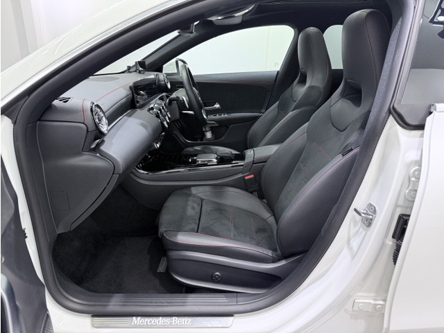 ���ǎ��A���Ԃ����T���Ȃ�JU�K���̔��X�̓��X�ɂ��C���������B�c�ƃX�^�b�t�S�����u���Îԍ���Z�\�m�}�C�X�^�[�v�u���Î����Ԕ̔��m�v���i��ۗL�B�������ڂŎd���ꂽ�ǎ��Ȏԗ���̔����Ă���܂��B