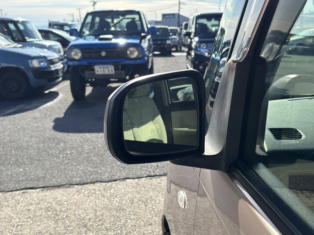 �y�x�����z���i�X�z���Ԃ������������܂��āA���ɗL�������܂��B�݌Ɏԗ��ɂȂ�܂��̂ŁA���񂲓s���̋X�������ɁA���ɗ��ĉ������B���X�\��������ƁA���ē����X���[�Y�ł��B