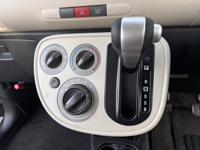 ������ƃ����e�i���X���Ă���Ԃ܂��܂����܂��B����Ȃ��Ԃ𓖓X�͏��o��10���`30�����炢�̉��i���S�ɂč݌ɂ��Ă܂��B���̗��A�C�����A���[�^�[������Ԃ̂��Ԃ͊�{�I�Ɏd���ꂵ�܂���