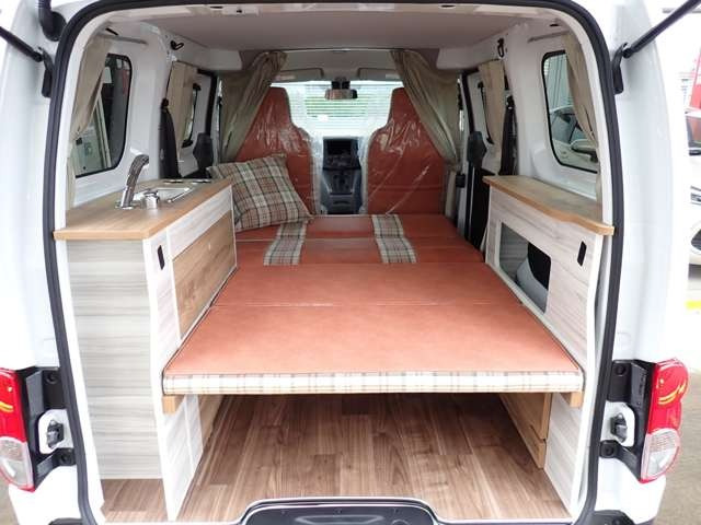 ���Z�J���h�V�[�g��W�J���ă��A�̃x�b�h�}�b�g2����g�ݍ��킹��΁A�t���b�g�ȃx�b�h�X�y�[�X�ɑ��ς��B�L�����v��Ԓ����̗����C�y�Ɋy���߂遙