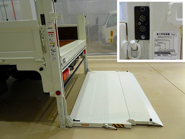 2�i�܂ꎮ�����p���[�Q�[�g 600kg �V���a/RE06-1134 ��:120cm/�L����:107cm ��:207cm/�L����:193cm �����A�x��PG�X�C�b�`