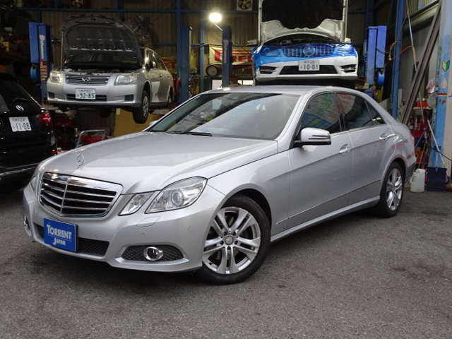 Eクラス(メルセデス・ベンツ) E300 アバンギャルド　屋内保管車両 レザーシート 中古車画像