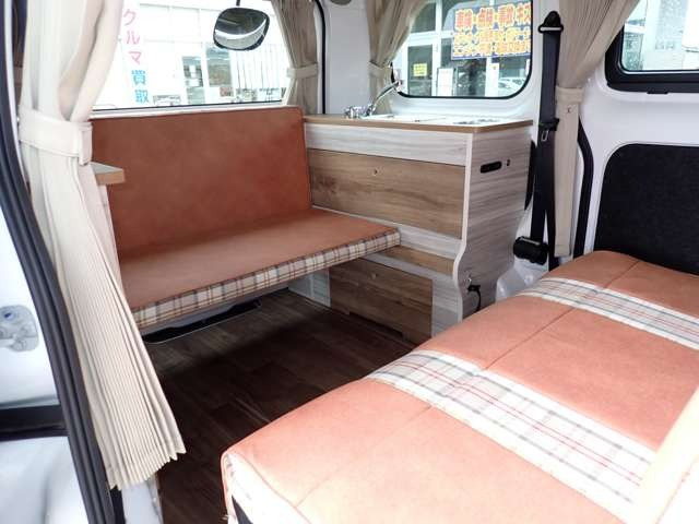 ���V�[�g���������ɃA�����W���ă��A�}�b�g��g�ݍ��킹��΁A��l���Ńe�[�u��(�I�v�V�����ݒ�)���͂�ŋx�e��H�����ł���_�C�l�b�g�X�y�[�X��