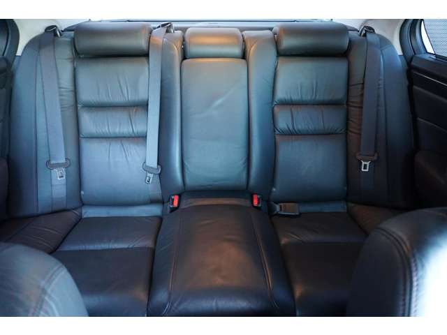 ��l���������������ȃX�y�[�X���m�ہB�ʋ΂₨�������A�����ւ̂��o�����Ȃǉ��K�ɂ����p���������܂���