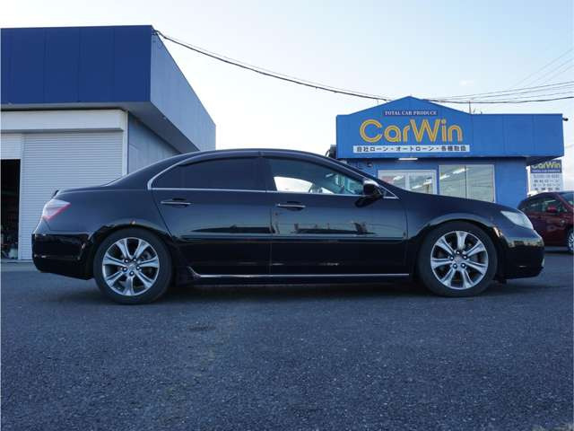 �Ŋ��w��JR�F�s�{�̐΋��w�ƂȂ�܂��B���O�ɂ��A������������Α��}���\�ł�!���ԏ���L��̂��߁A���Ԃł̗��X��OK�ł���