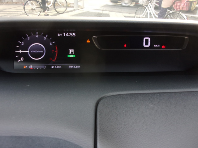 �C���t�H���[�V�����f�B�X�v���C�t�����[�^�[�p�l���B