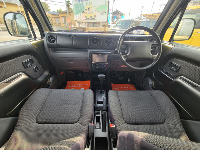 �f�B�X�v���C�I�[�f�B�I�A�i�r�Q�[�V�����A�o�b�N�J�������t���Ȃǂ������k�������B