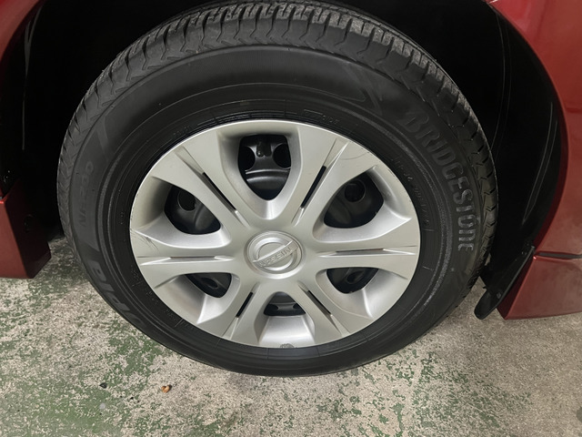 タイヤ・ホイールの状態も写真でご確認ください。納車前に各部を点検してお渡しいたします。