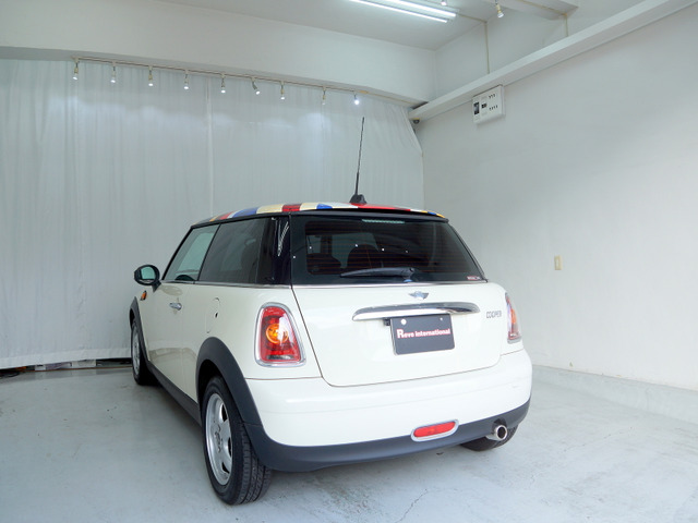 ���Ԃ�ȃ{�f�B�A�V���[�g�z�C�[���x�[�X�A�ƂĂ��L�r�L�r����܂��B