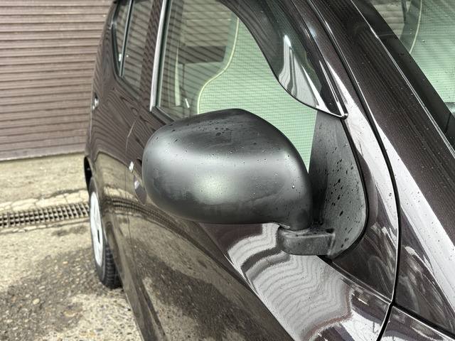 �y�x�����z���i�X�z���Ԃ������������܂��āA���ɗL�������܂��B�݌Ɏԗ��ɂȂ�܂��̂ŁA���񂲓s���̋X�������ɁA���ɗ��ĉ������B���X�\��������ƁA���ē����X���[�Y�ł��B