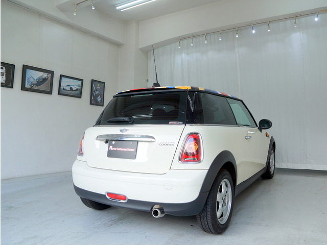 �����ڂƂ͂Ƃ͗����ȍ������{�f�B�A�����6MT�ŃX�|�[�e�B�ɑ��点���܂��B