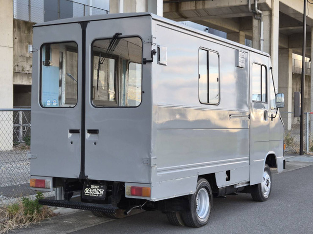 クイックデリバリーバン