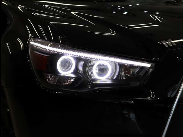 �C���i�[�u���b�N���E�C�J�����O&�t�@�C�o�[LED���C�g�t�w�b�h���C�g�𑕒����܂����B