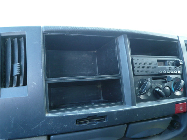 �Z���^�[�p�l�����ӁA�g�сE���u���ɕ֗��ȃX�y�[�X������܂�?