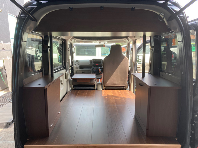 �㕔�̉Ƌ�̓E�H�[���i�b�g���V�i�A�����t���ɂ��������~���ގd�l�ł��B���t���A���O���͖�20�����ŏo���܂��B