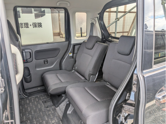 �㕔���Ȃ��O��X���C�h���܂��B�O���ɃX���C�h����΃g�����N�X�y�[�X�����̕��L���Ȃ�܂��̂Ŏg�p�p�r�ɍ��킹���g���������y���݂��������B