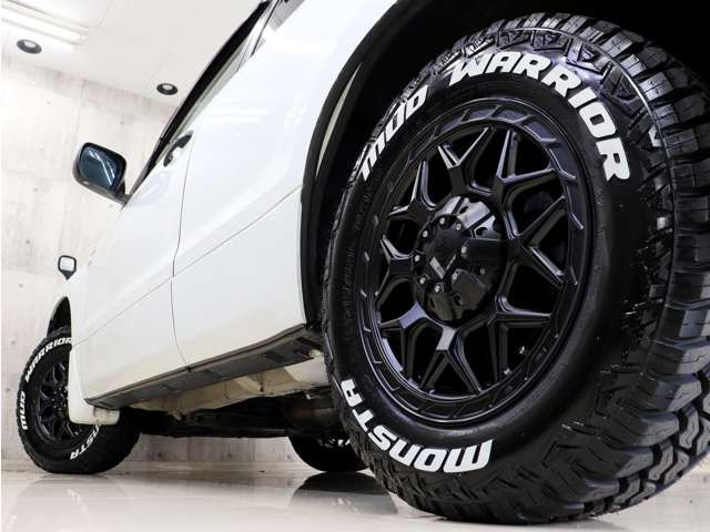 �V�i�ЊO�A���~�z�C�[���ɐV�i�����X�^�}�b�h�e���[���z���C�g���^�[�^�C���𑕒����A�N�e�B�u�ȕ��͋C�Ɏd�オ��܂����B