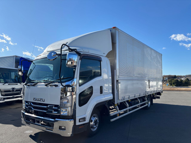 フォワードウィング