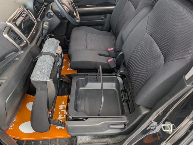 ����ȃV�[�g���͎��[�X�y�[�X�ɂȂ��Ă܂��B�o�X�P�b�g�Ƃ��ĎԂ���~�낷���Ƃ��\�ł��B��ԓ�������[������A�M�d�i���B������g�p�p�r�͗l�X�ł��B