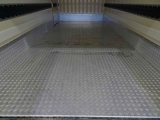 �ב����:432&times;174&times;185 ���b�V���O���[��2�i(60cm/120cm) ���A���~�ȍ|�� ���T�C�h�J���h�A(177cm/83cm) ���������O1�� �׎�LED��3�� -5�`30�x�ݒ� -5�x�m�F