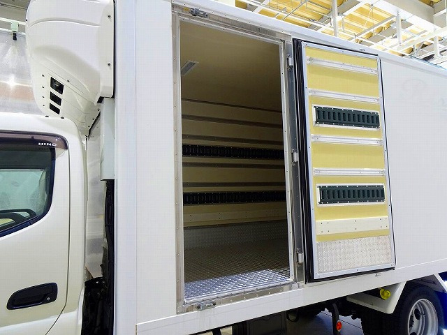 ���T�C�h�J���h�A(177cm/83cm)