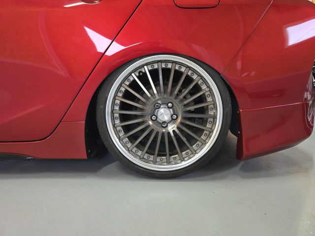 19�C���`�̃A���~�z�C�[�����C���X�g�[���ςł�