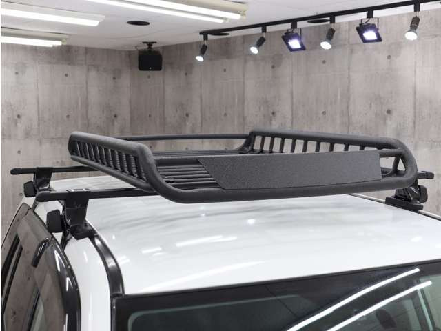 �V�i���[�t���b�N�t���ł�!�L�����v��A�E�g�h�A�V�[���Ȃǂɍs�����ȂǁA��������̉ו����^�ԍۂɖ��ɗ��֗��ȃA�C�e���ł���