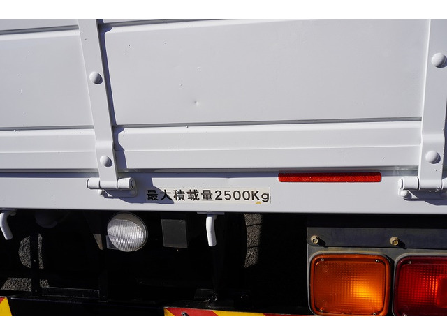 �V�Ԓ����������Ă���܂��B���g�p�̎ԂȂǂ����Ŕ[���������g���b�N����������u���Ă���܂��̂ł������������B