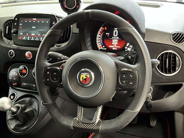 ���n���h���Ƀ{�^�������Ă���̂Œ����I�ȑ��삪�\�ł���