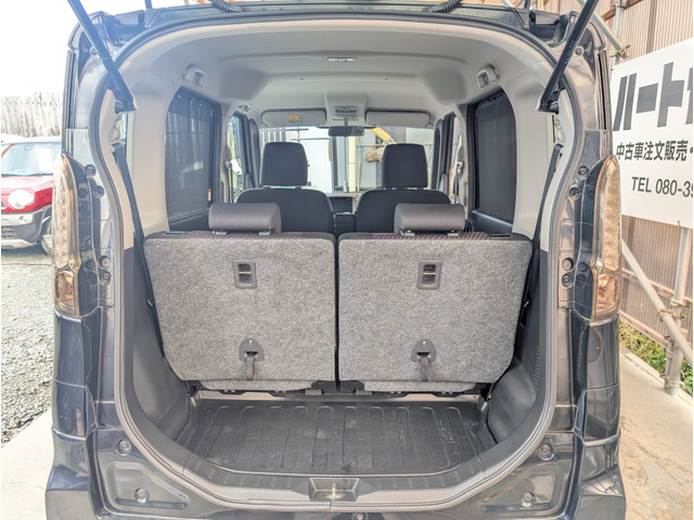 ���A�V�[�g���g�p���Ă����Ԃł��\���ȃ��Q�b�W�X�y�[�X���m�ۂ���Ă܂��B���������A�V�[�g�͑O��ɃX���C�h����̂ōX�ɍL���X�y�[�X���m�ۂ���܂��B