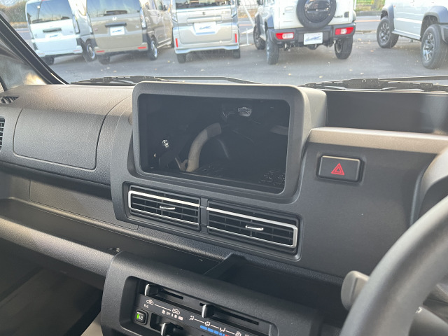 ���Ђł͐V�i�i�r���璆�Ãi�r��o�b�N�J�����̎�t���Ȃǂ���舵�����Ă���܂��̂ŃO���[�h�A�b�v�Ȃǂ���]������܂�����A�S���X�^�b�t�܂ł����k������!!