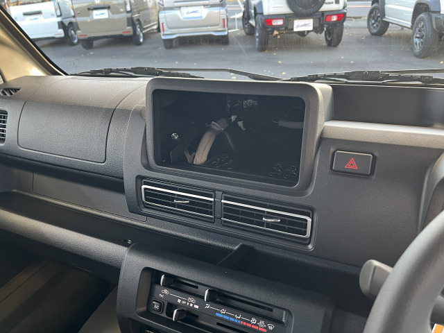 ���Ђł͐V�i�i�r���璆�Ãi�r��o�b�N�J�����̎�t���Ȃǂ���舵�����Ă���܂��̂ŃO���[�h�A�b�v�Ȃǂ���]������܂�����A�S���X�^�b�t�܂ł����k������!!