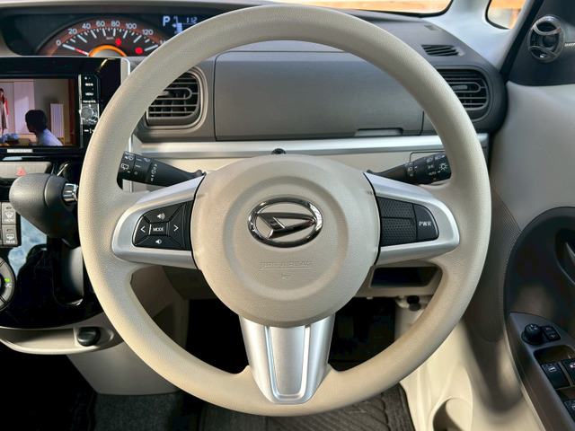 内装もベージュで室内が明るいです♪♪