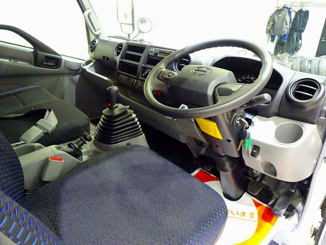 AC PS PW SRS ABS �W���h�A���b�N ���d�i�~���[ AM/FM���W�I ���[���~���[���o�b�N���j�^�[ �^�[�{ �r�C�u���[�L ES�X�^�[�g �t���A6MT