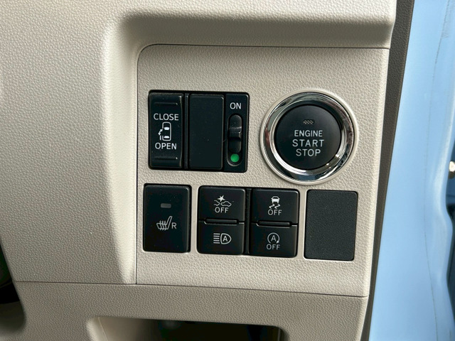 ここ!奥様には嬉しい装備がたくさん!左電動スライドドアに運転席シートヒーター