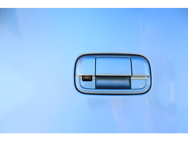 ���ԓ��O���ɂ����Ă͐�p�̓���ȍޗ����g�p���N���[�j���O���s���Ă���܂���