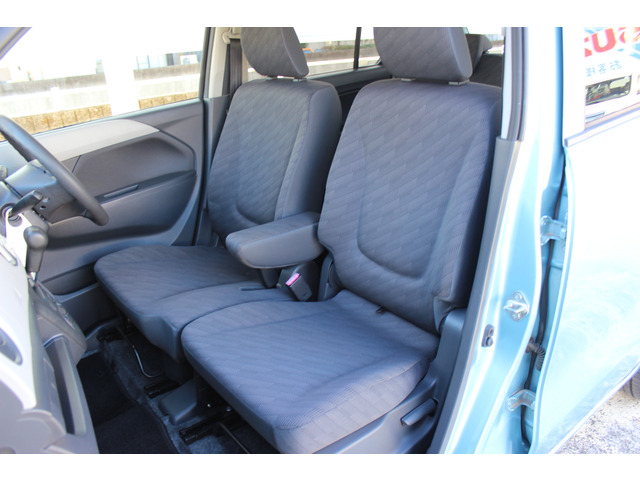 �����X��100�~�����^�J�[�����X�ł��B�̔����邨�ԈȊO�ɂ����q�l�ɂ����X���₷���悤�J�t�F�X�y�[�X�����p�ӂ��Ă��܂���