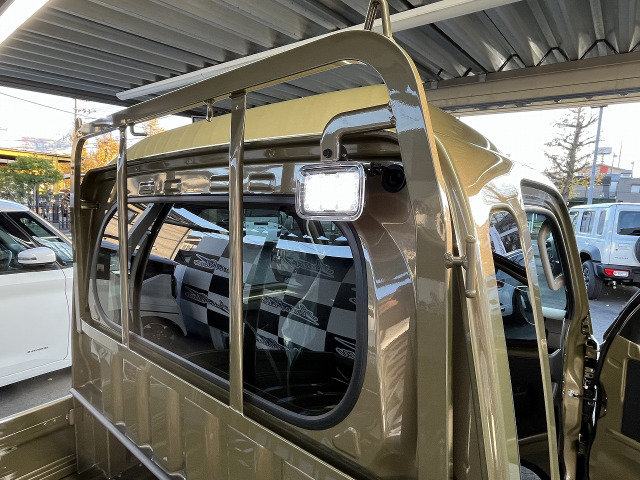 �ב�LED���C�g���ځ�