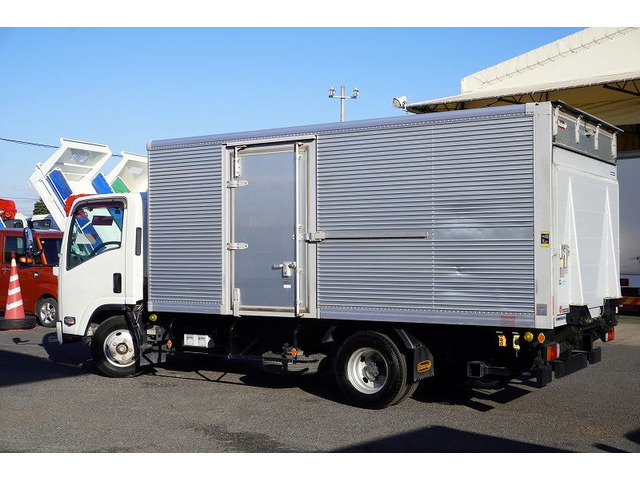 �o���E�g���b�N�Ƃ���1��1��d�l�̈قȂ镨�����A���m���Ɋ�Â�������₷�����������Ē����܂��B