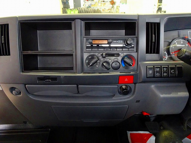 AC PS PW SRS ABS �L�[���X ���d�i�~���[ AM/FM���W�I �^�[�{ �r�C�u���[�L �⓹���i�⏕���u �A�C�h�����O�X�g�b�v �t�H�O�����v �g���N�V�����R���g���[��