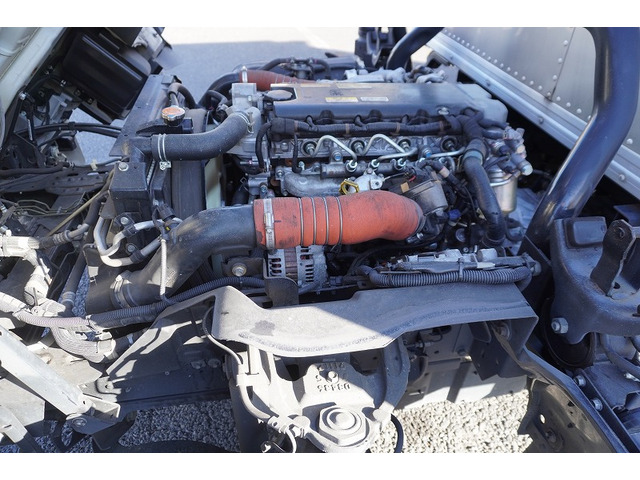 �L�x�ȃg���b�N�A���p�ԁA�n�C�G�[�X�Ȃǎ�舵���Ă���܂��B��xHP�������������Bhttp://www.vantruck.co.jp/