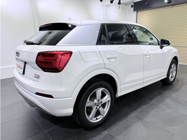 ���̓x�͓��X�̍݌ɎԂ����������������ɂ��肪�Ƃ��������܂��B�@�l�����I�[�i�[�E�f�B�[���[�����E���s1.0���L���E�����ۊǁE�։��̗ǎ��Ԃ����ɒv���܂����B�O�ԃf�r���[��Z�J���h�J�[�Ƀs�b�^����1��ł���