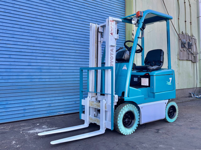 トヨタL&amp;F電動フォークリフト