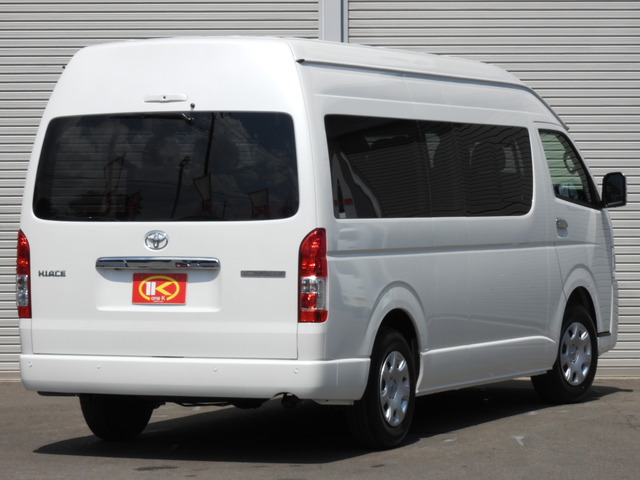 新車から程度の良い中古車・キャンピングカー・車中泊仕様等・マニアックなハイエースまで幅広く取り揃えております!ネットに乗っていない車両も日々入庫中♪お気軽にお問い合わせください!