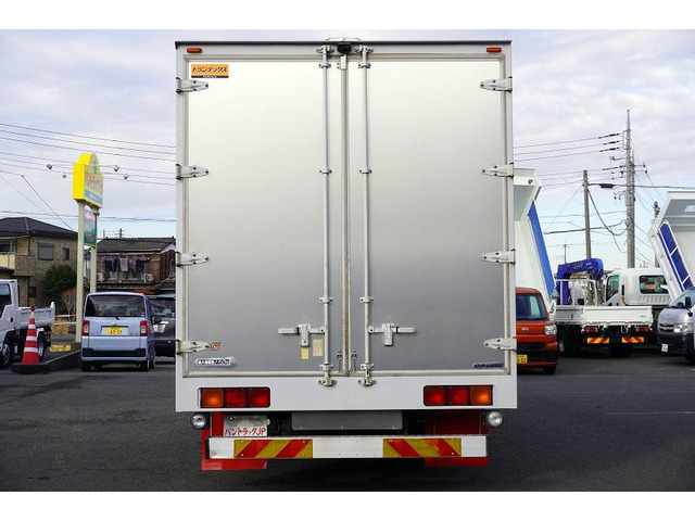 車検整備・ガラス交換やパワーゲート取付や修理などなんでもお気軽にどしどしご連絡ください!