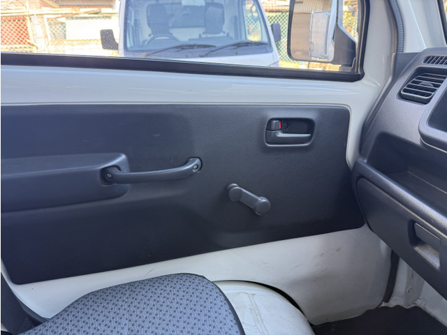 ����ȑ��̓��h�A�ł��B